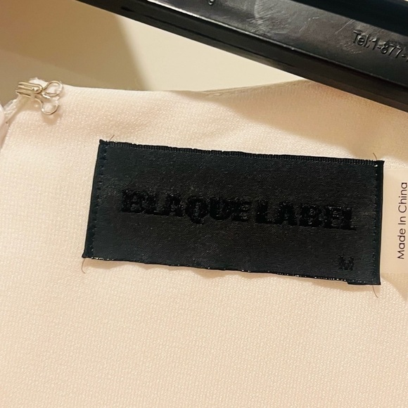 White long sleeved dress size medium with stretch by Black Label - Picture 3 of 3